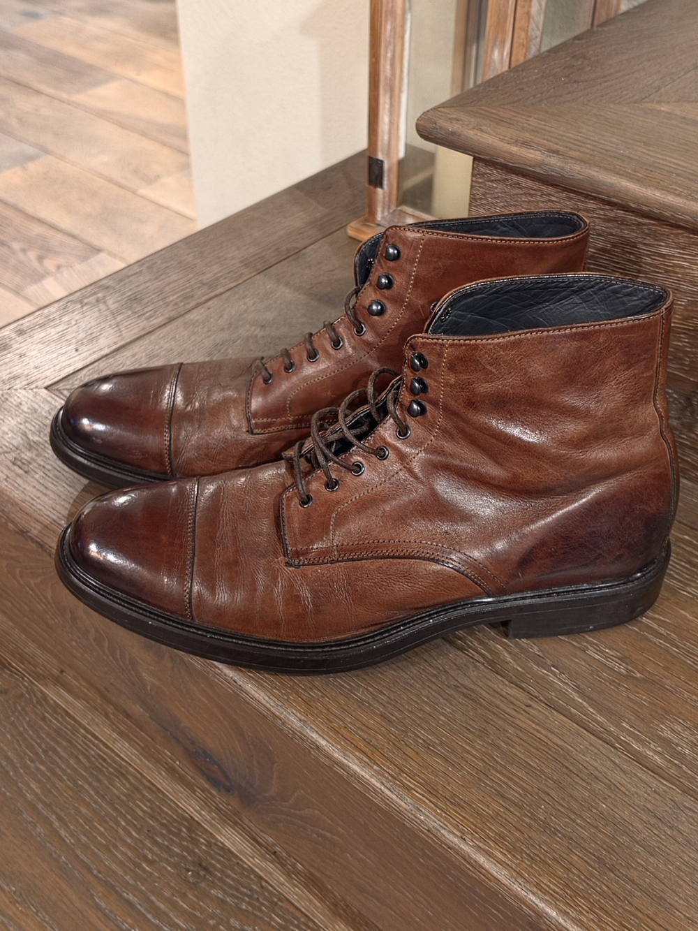 To Boot New York Men's Chestnut Leather Chukka Lace-Up Boots